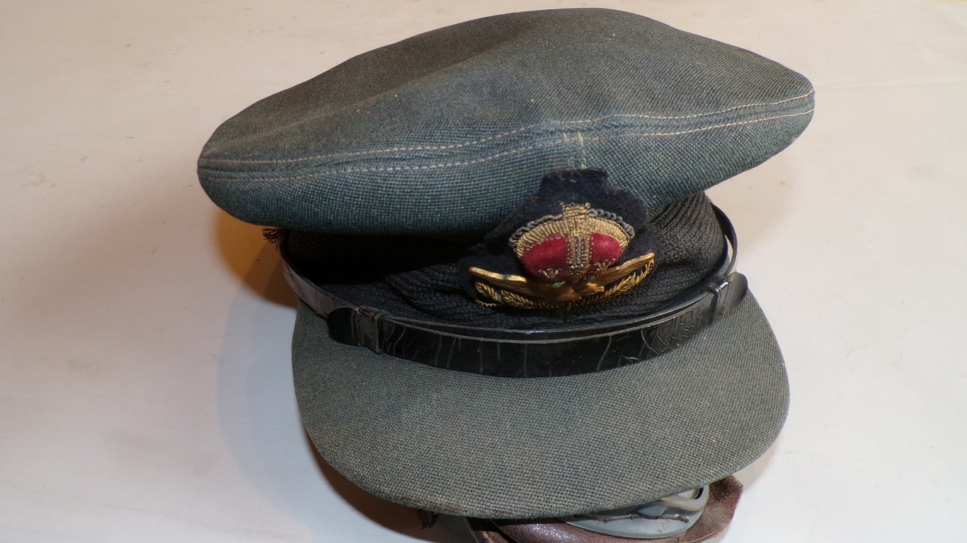 RCAF Flying Officer's Peaked Cap