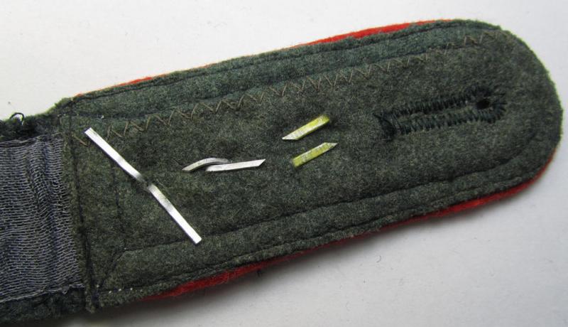 Superb - albeit regrettably single! - early- (ie. mid-) war-period WH (Heeres) 'M36'- (ie. 'M40'-) pattern (rounded-style) 'cyphered', NCO-type shoulderstrap as was intended for a: 'Feldwebel u. Mitglied des Beobachtungs-Abteilungs 3'