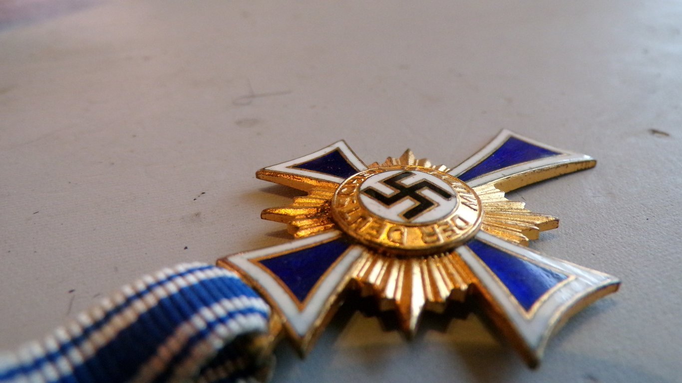 Ehrenkreuz der Deutschen Mutter Gold