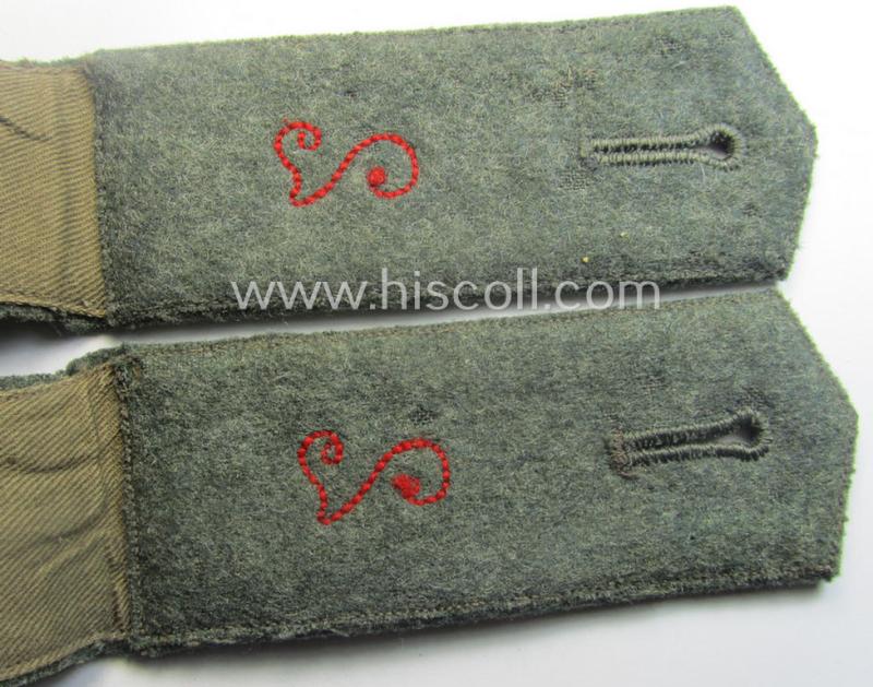 Pair of early- (ie. pre-) war-period, WH (Heeres) 'M36'- (ie. 'M40'-) pattern 'cyphered' (pointed-styled!) EM-type shoulderstraps as intended for an: 'Soldat u. Mitglied des Artillerie-Rgts. 2'