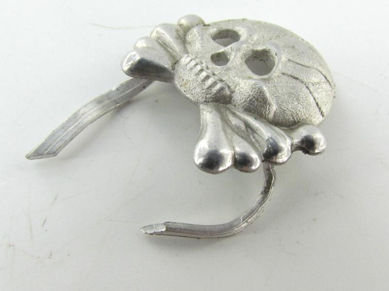 Wehrmacht (Heer) 1x Panzer Collar Tab Skull
