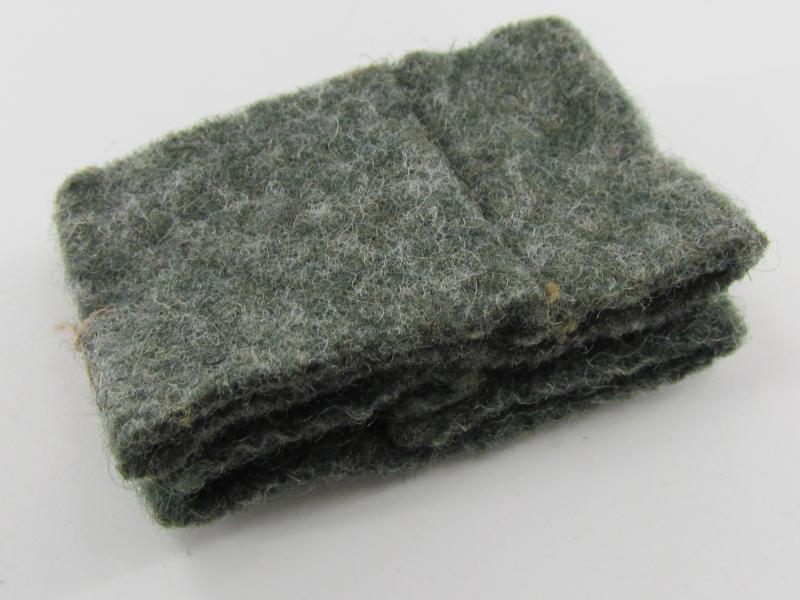 Wehrmacht ( Heer ) Slip on cyphers for shoulder boards