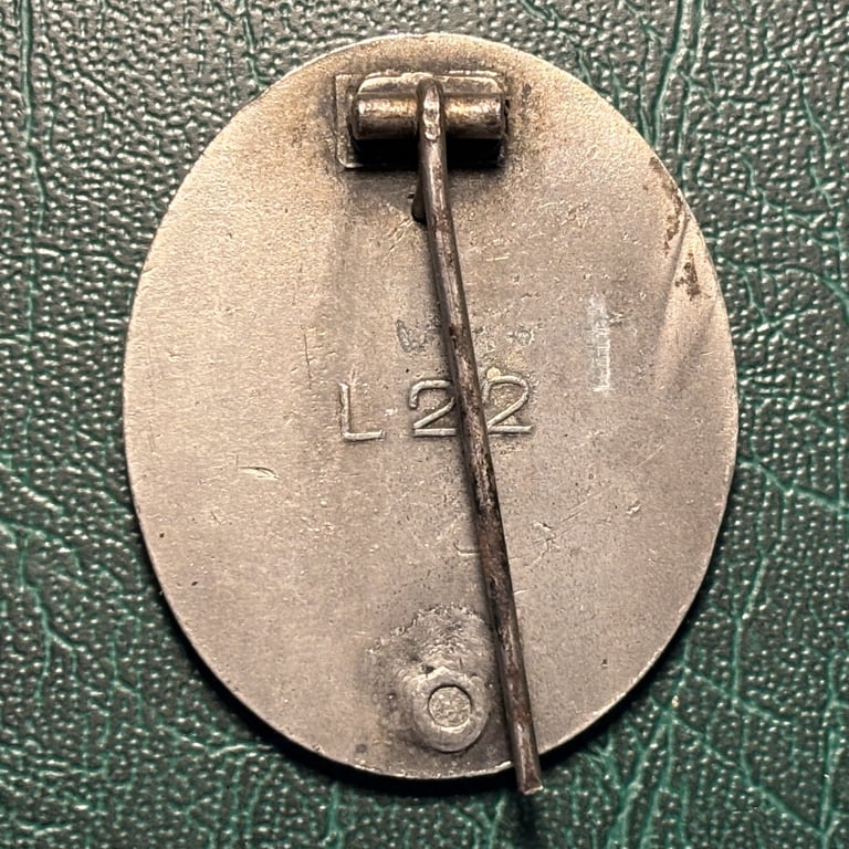 Wound Badge in Silver "L22" Glaser & Söhne