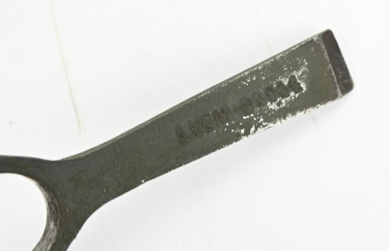 British WW2 Entrenching Tool in Pouch 1944
