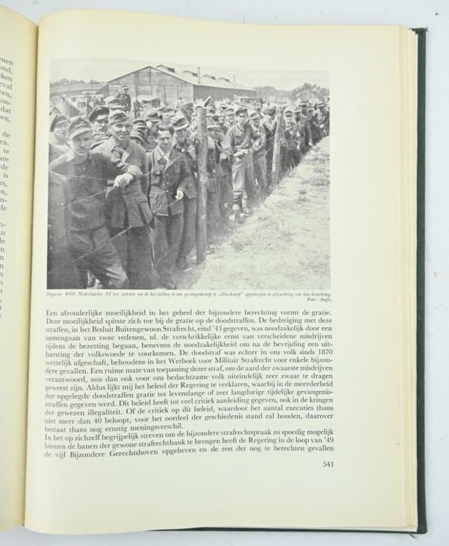 Dutch Book WW2 Resistance Remembrance 'Het grote Gebod'