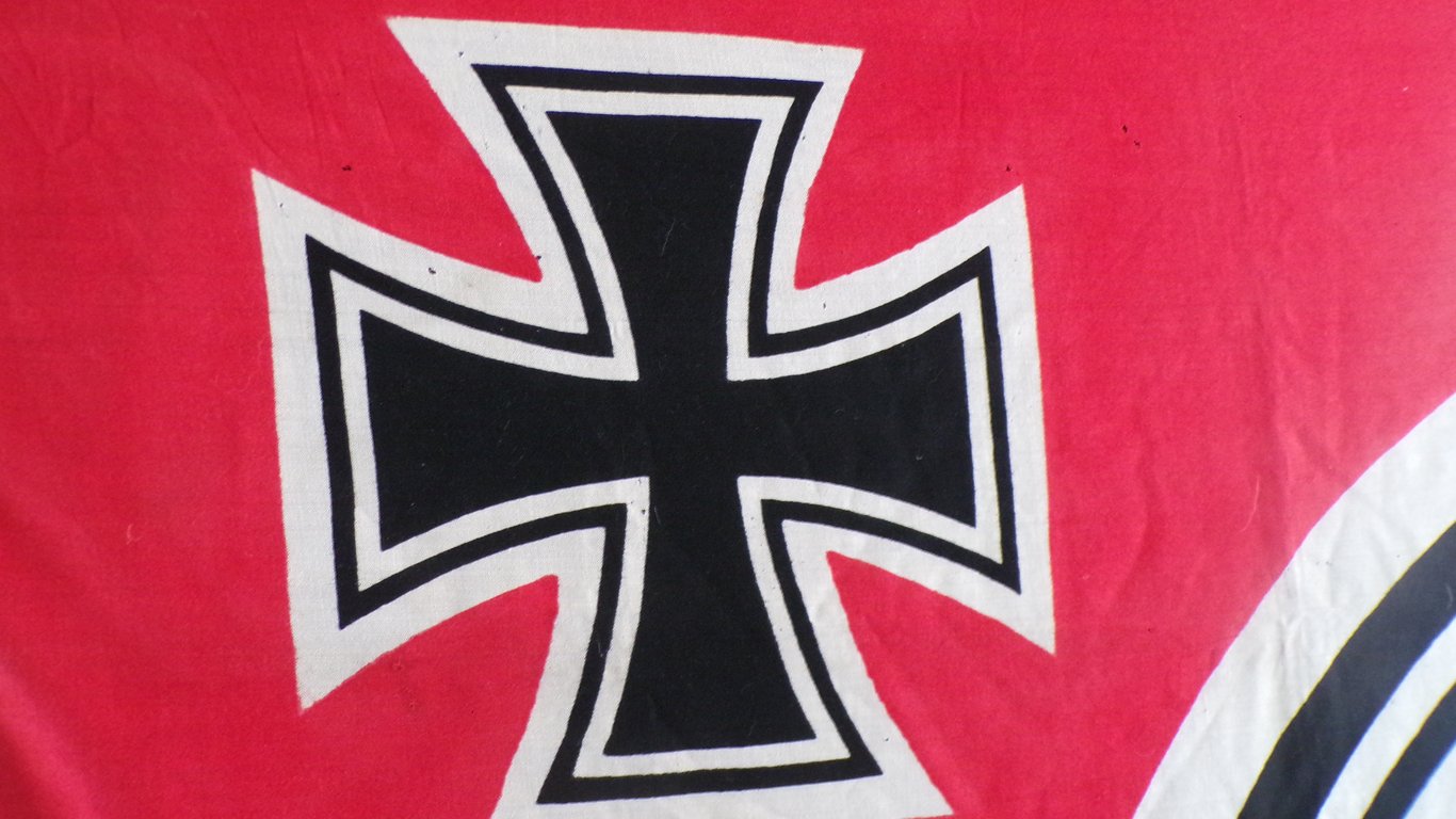 Large WWII German Kriegsmarine Reichskriegsflagge