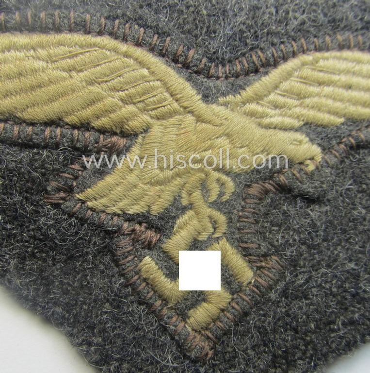'Cut-out of a tunic' - WH (Luftwaffe) EM- (ie. NCO-) type breasteagle (ie. 'Brustadler für Mannschaften und Unteroffiziere der Luftwaffe')
