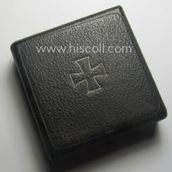 Attractive - albeit empty! - luxuriously-styled etui as...