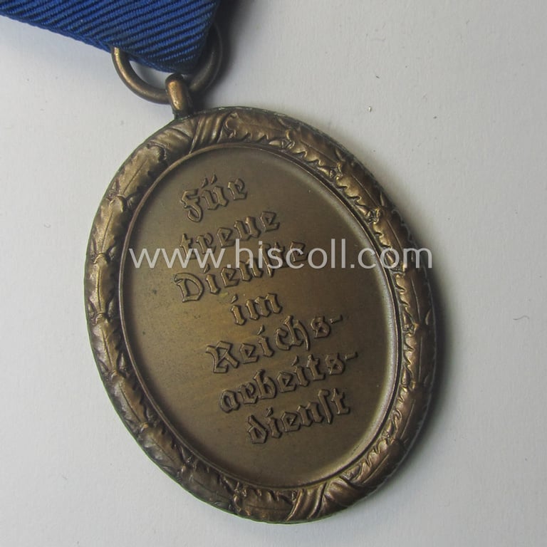 RAD (ie .'Reichsarbeitsdienst') so-called: 'Dienstauszeichnung 4. Stufe für Männer' (as was intended for 4 years loyal-service) that comes stored in its (scarcely seen and equally very nicely preserved!) light-brown-coloured box ie. etui