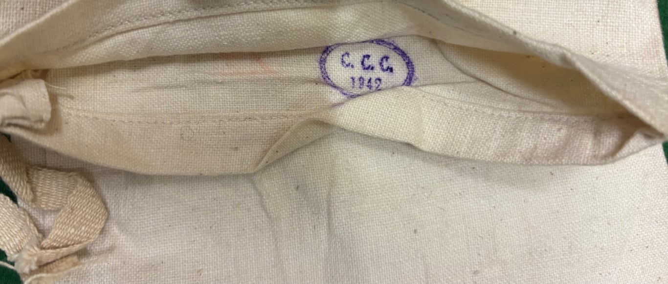 WW2 Mess Tin or Ration Bag dated 1942