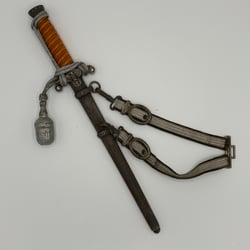 Heeres officer dagger with gehange and portepee