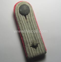 Single, WH (Heeres) officers'-type shoulderboard: 'Oberleutnant eines Panzer...