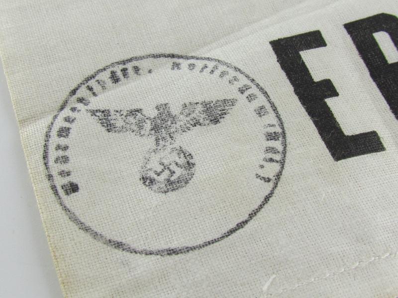 German 'Strassen-Erlaubnis' Armband