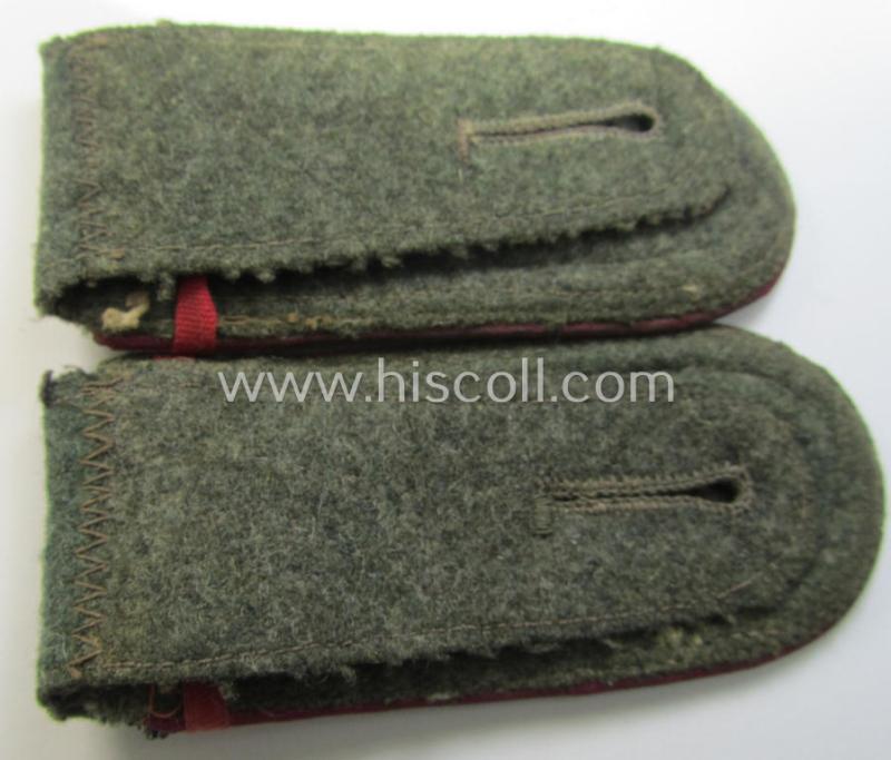 Superb - and/or fully matching! - pair of WH (Heeres), 'M40'- (ie. 'M43'-) pattern, NCO-type shoulderstraps having a rarely seen pair of regimental-indicator 'slip-ons' period-attached as was intended for a: 'Feldwebel eines (Nebel)Werfer-Rgts...