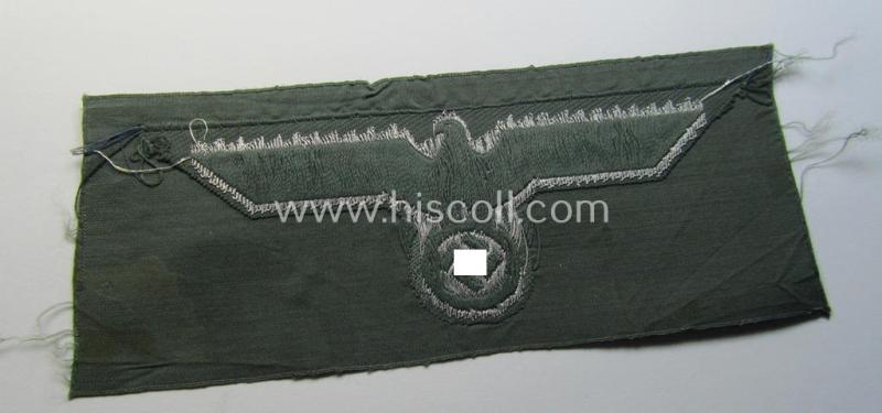 Attractive, WH (Heeres) officers'- (ie. eventually NCO-) type breasteagle being a 'virtually mint- ie. unissued' example as executed in attractive so-called: 'flat-wire'- (ie. 'BeVo'-) weave-pattern