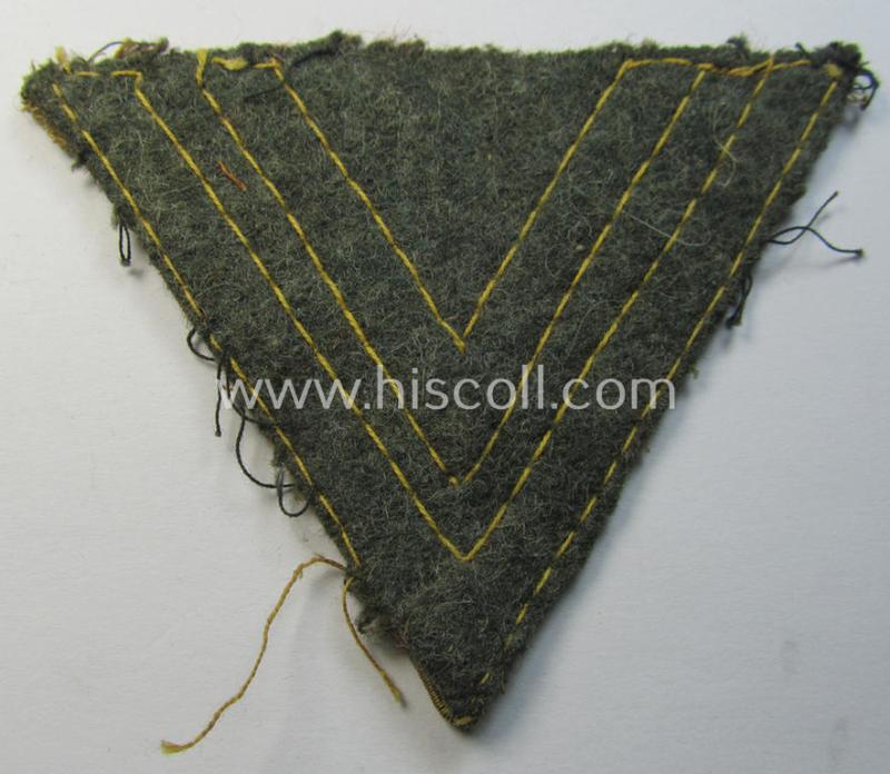 WH (Kriegsmarine ie. 'Küstenartillerie') rank-chevron (ie. 'Gefreitenwinkel') as was intended for an: 'Obermatrose' (or: 'Obergefreiter') as was intended for usage on the various field-grey-coloured, naval: 'Küstenartillerie'-tunics