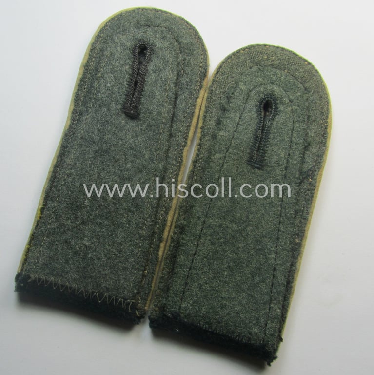 Pair WH (Heeres) NCO-type (ie. 'M40'-pattern) shoulderstraps: 'Unteroffizier einer Infanterie-Rgts.'