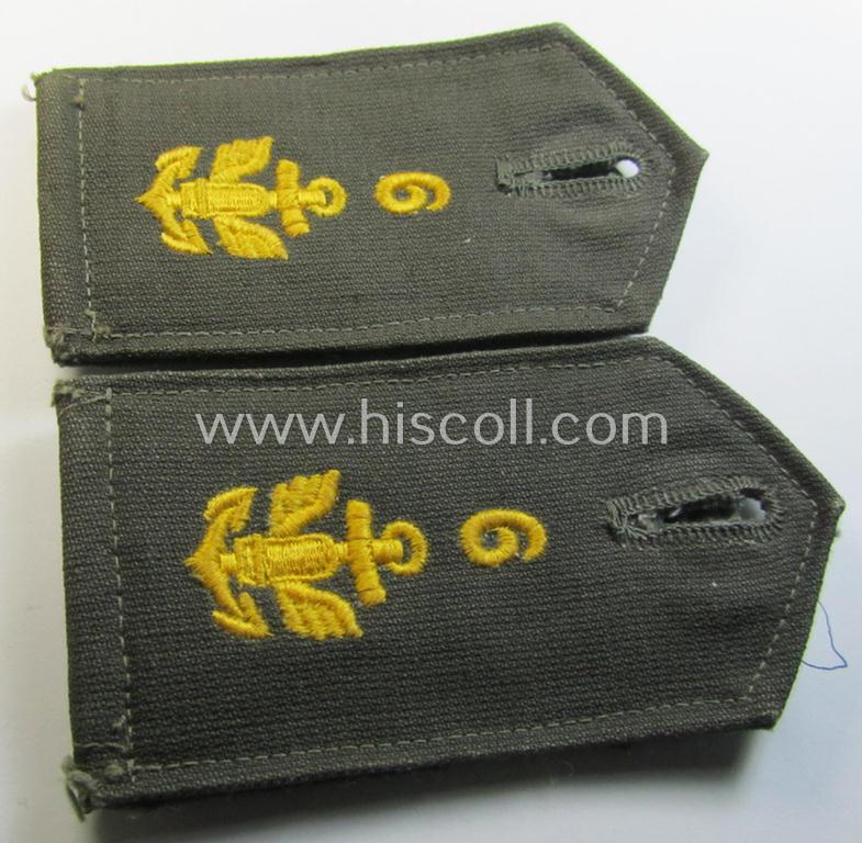 Superb - and fully matching! - pair of 'cyphered'- (and early- ie. pre-war-period) WH (Kriegsmarine) EM-type shoulderstraps as constructed from HBT-like material as was intended for usage by a: 'Soldat des Küsten-Artillerie-Abteilungs 6'