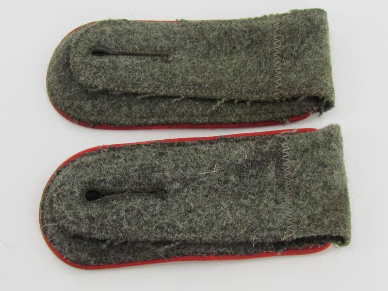 WH (Heer) Artillery EM's Shoulder Boards