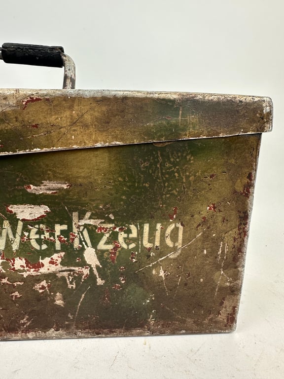 WW2 German Alu.Mg34 Camo "Waffenmst. Werkzeug" box 1940
