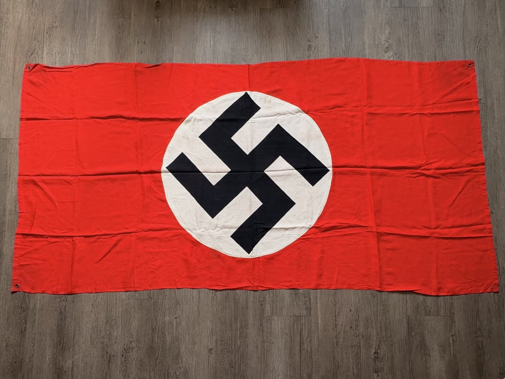 GERMAN WWII EARLY LARGE THIRD REICH COMBAT PANZER TANK IDENTIFICATION FLAG.