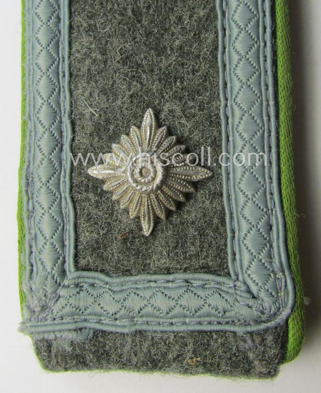 Single, WH (Heeres) early- (ie. mid-) war-period- (ie. 'M40- o. M43'-pattern) NCO-type shoulderstrap: 'Fwbl. der Panzer-Grenadier-Trpn.'