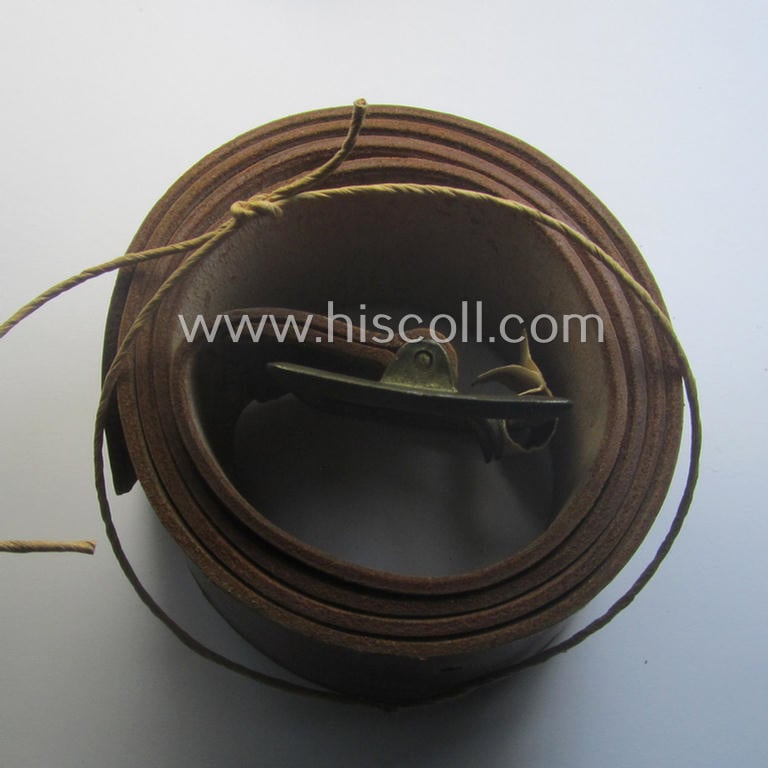 'Virtually mint- ie. unissued', N.S.D.A.P.- (ie. 'politichen Leiter'-) related brown-coloured- and/or genuine leather-based officers'-type-belt (ie. 'Leibriemen- o. Zweidornschnalle für politichen Leiter') that retains its period 'RzM'-etiket