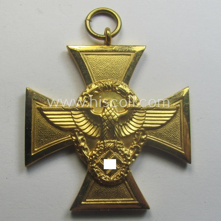 Golden-class 'Pol.-Dienstauszeichnung 1. Stufe' (or: police loyal-service medal first-class) that comes stored in its period, green-coloured (and luxuriously styled!) etui and that comes with its accompanying (shortened) ribbon (ie. 'Bandabschnitt')