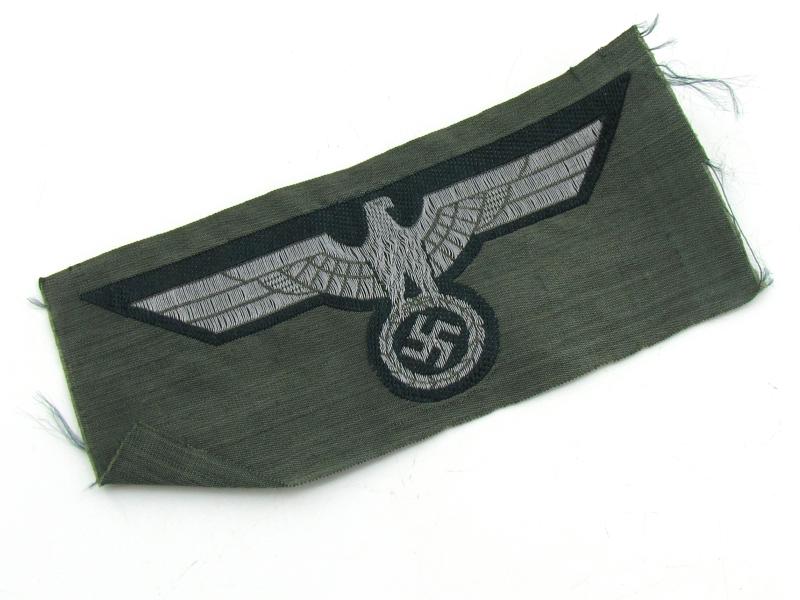 WH (Heer) Flat-Wire Breast Eagle