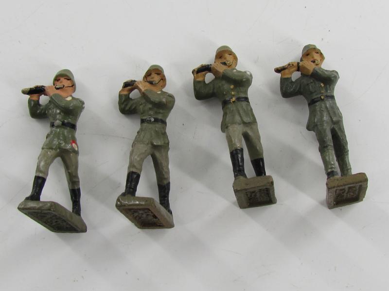 17 x Lineol Wehrmacht 4 cm Marching musicians....Rare