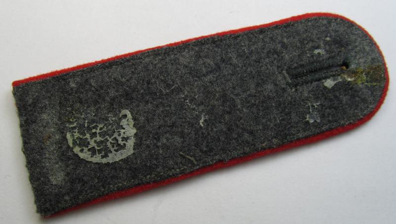 Attractive - albeit regrettably single! - (I deem) early-war-period- (ie. 'M40-type') neatly 'cyphered', WH (Heeres) EM-type shoulderstrap as was intended for usage by a: 'Soldat des Artillerie-Regiments 26'