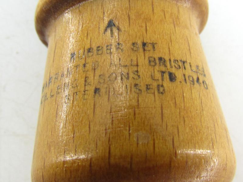 British WWII Shaving Brush ( 1940 )