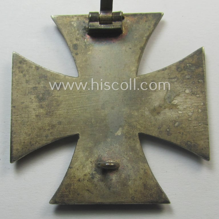 'Eisernes Kreuz 1. Kl.' (or: Iron Cross 1st class) being a (typical) maker- (ie. 'L/13'-) marked example as was produced by the maker (ie. 'Hersteller'): 'Paul Meybauer' and that comes in its original etui as issued