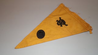 Gas warning pennant (large)