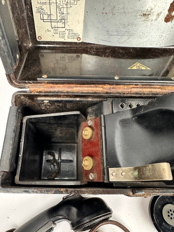 Nice original German WW2 FF33 Field Telephone (Feldfernsprecher 33) 1940