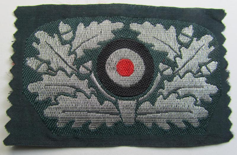 Superb, WH (Heeres) officers'-type cap-eagle and dito cocarde (both executed in so-called: 'flat-wire'- ie. 'BeVo'-weave pattern) as was specifically intended for usage on the: WH 'Knautschmützen' ie. 'Alter-art'-visor-caps (ie. 'Schirmmütz...