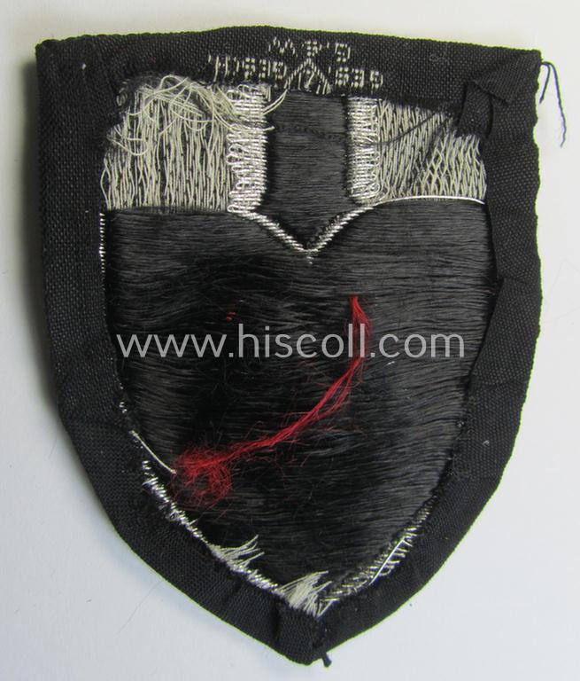 Attractive - and actually scarcely encountered! - officers'-pattern, so-called: RAD (ie. 'Reichsarbeitsdienst') sleeve-badge (or: 'Dienststellenabzeichen') bearing the specialist-designation: 'M' ('Hauptmeldebeambter')