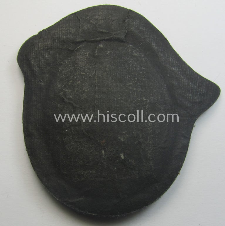 WH (Luftwaffe) 'Beobachtersabzeichen in Stoff' (or: air-force observers-badge in cloth) being a neatly machine-embroidered- and/or nicely 'padded' specimen