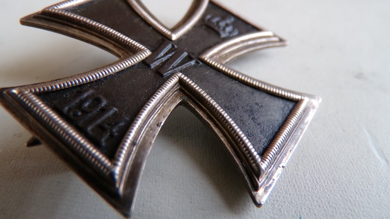 Prussian EK 1st Class 1914  CD 800