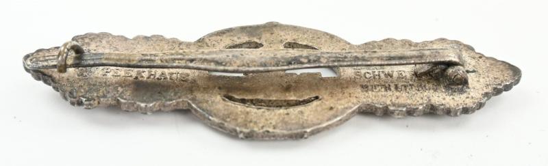 German KM U-Boat Front Clasp in Silver