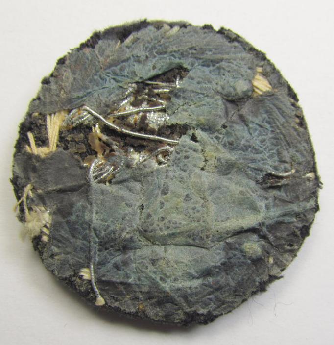 Superb, hand-embroidered example of a: DLV (ie. 'Deutscher Luftsportsverband'-) related so-called: 'Segelflieger-C-Abzeichen' (being a very detailed- and quality-produced example)