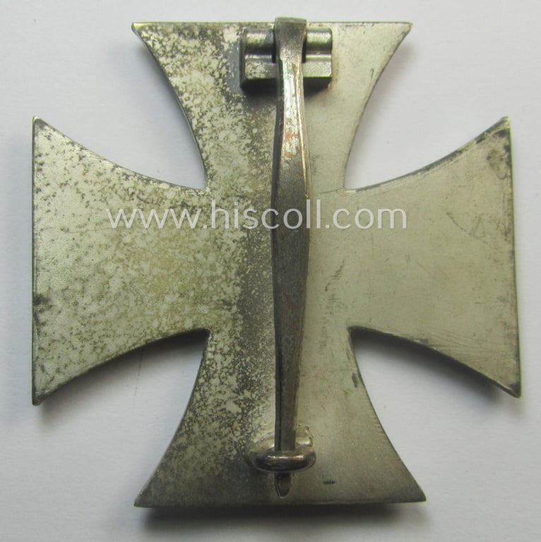 Superb, 'Eisernes Kreuz 1. Klasse' (ie. Iron Cross 1st class) being a non-maker-marked (but I deem by: 'S & L'- produced!) example and that comes complete in its specific etui