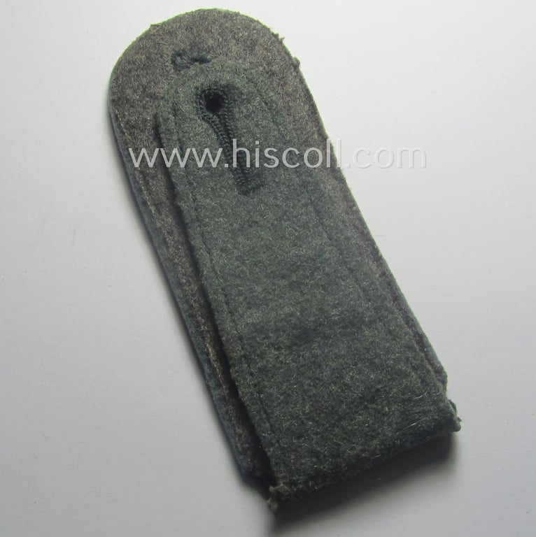 Single, WH (Heeres) EM-type (ie. 'M40'-pattern) shoulderstrap: 'Soldat eines Nachschub-Abtlgs.'