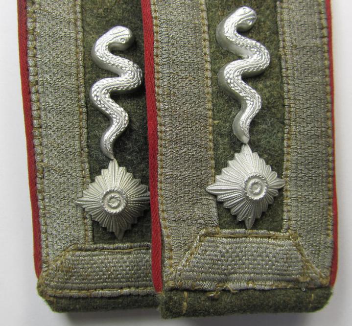 Fully matching, WH (Heeres), IMO mid-war-period- (ie. 'M43'-pattern-) 'cyphered' NCO-type shoulderstraps as piped in the darker-pink (or: 'karmesinroter'-) coloured branchcolour as was intended for a: 'Feldwebel der Veterinär-Truppen'