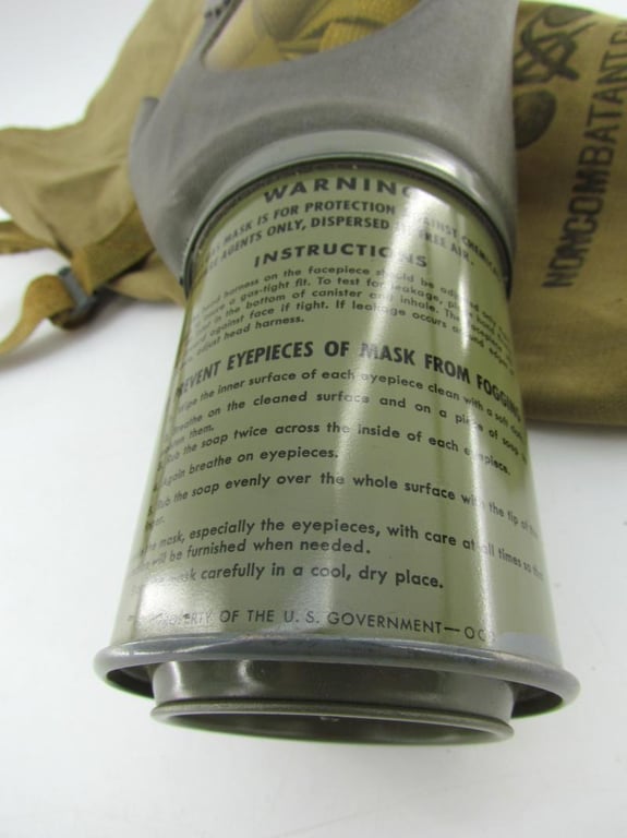 US Army M1A2 Noncombatant Gas Mask with Bag