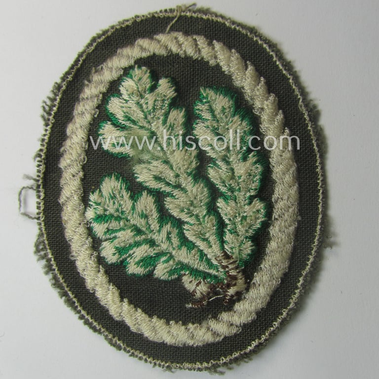 'Variant'-pattern, WH (Heeres) 'Jäger'-arm-badge being a desirable example as was executed in the machine-embroidered style on a thin-shaped- and/or linnen-based background