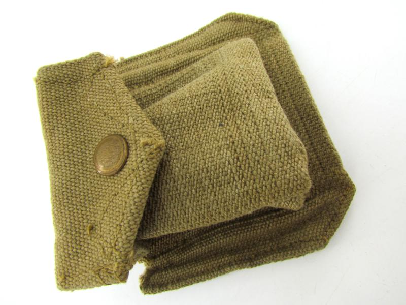 British WWII Revolver Ammo Pouch