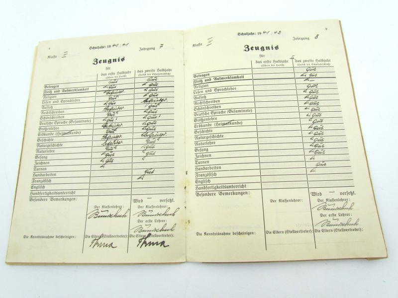 German WWII Era certificate booklet ( Zeugnisheft )