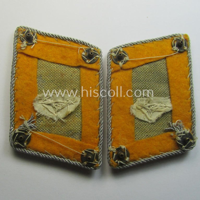 Pair of - fully matching! - WH (Luftwaffe) officers'-type collar-patches (ie. 'Kragenspiegel für Offiziere der LW') as executed in golden-yellow-coloured wool as was intended for usage by a: 'Oberstleutnant der Flieger- o. Fallschirmjäger-Trpn.'