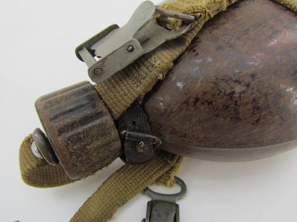 Wehrmacht 'Coconut' M31 Canteen and Cup 'H.R.E.41'